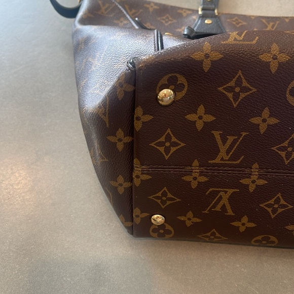 LV Monogram Medium sized bag - Picture 7 of 7